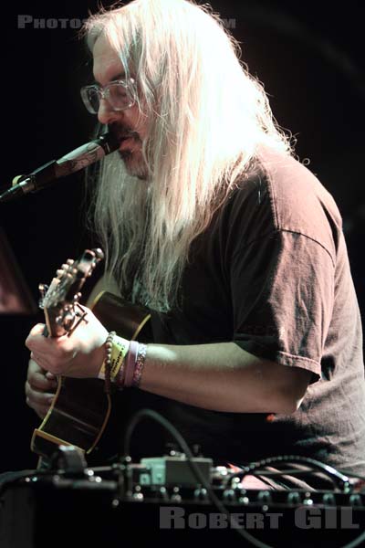 J MASCIS - 2011-04-16 - PARIS - Point Ephemere - 